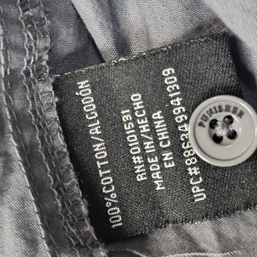 Marvel Punisher Shirt Mens XL Gray One Man Army Short Sleeve Button Front - Picture 6 of 11